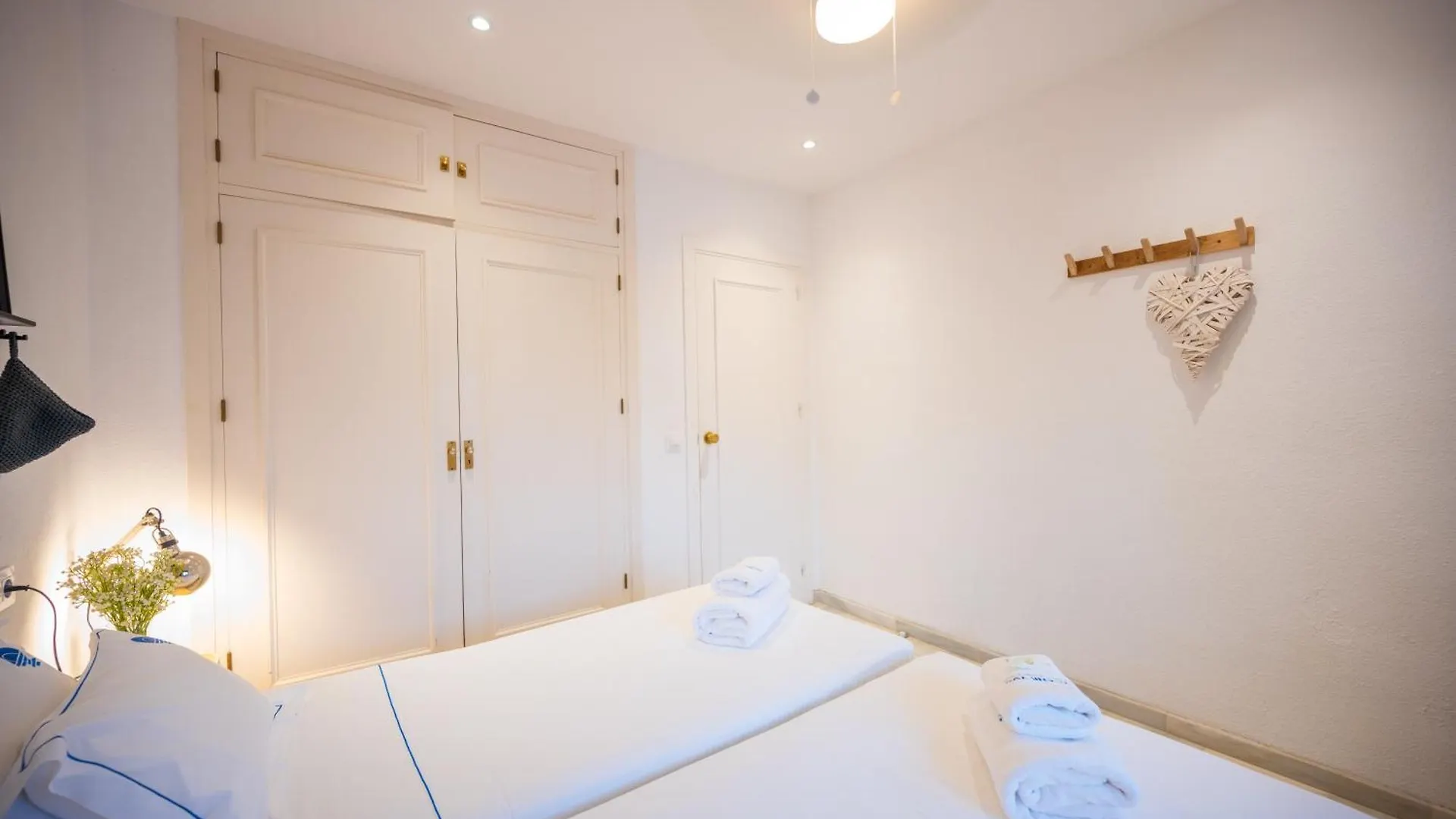 Villa Typical Beach House Las Chapas Playa With Heated Pool Marbella