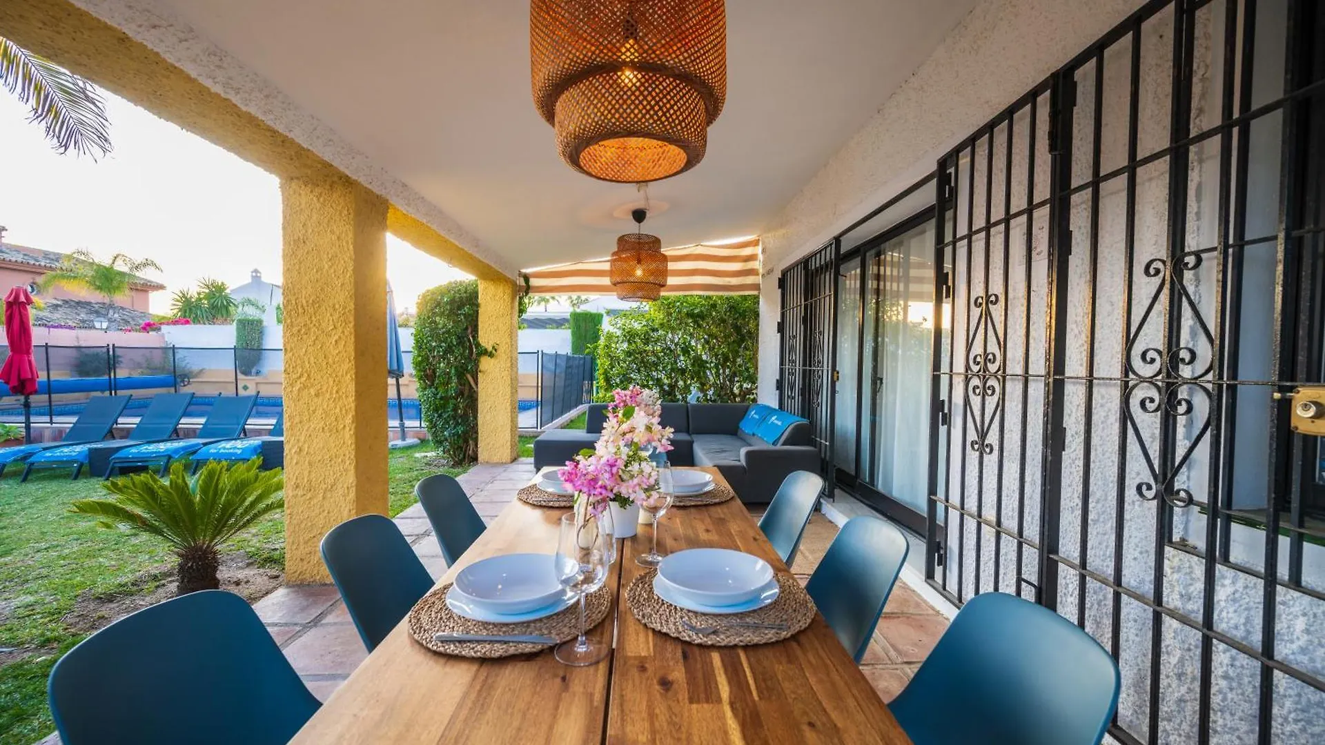 Villa Typical Beach House Las Chapas Playa With Heated Pool Marbella Spain