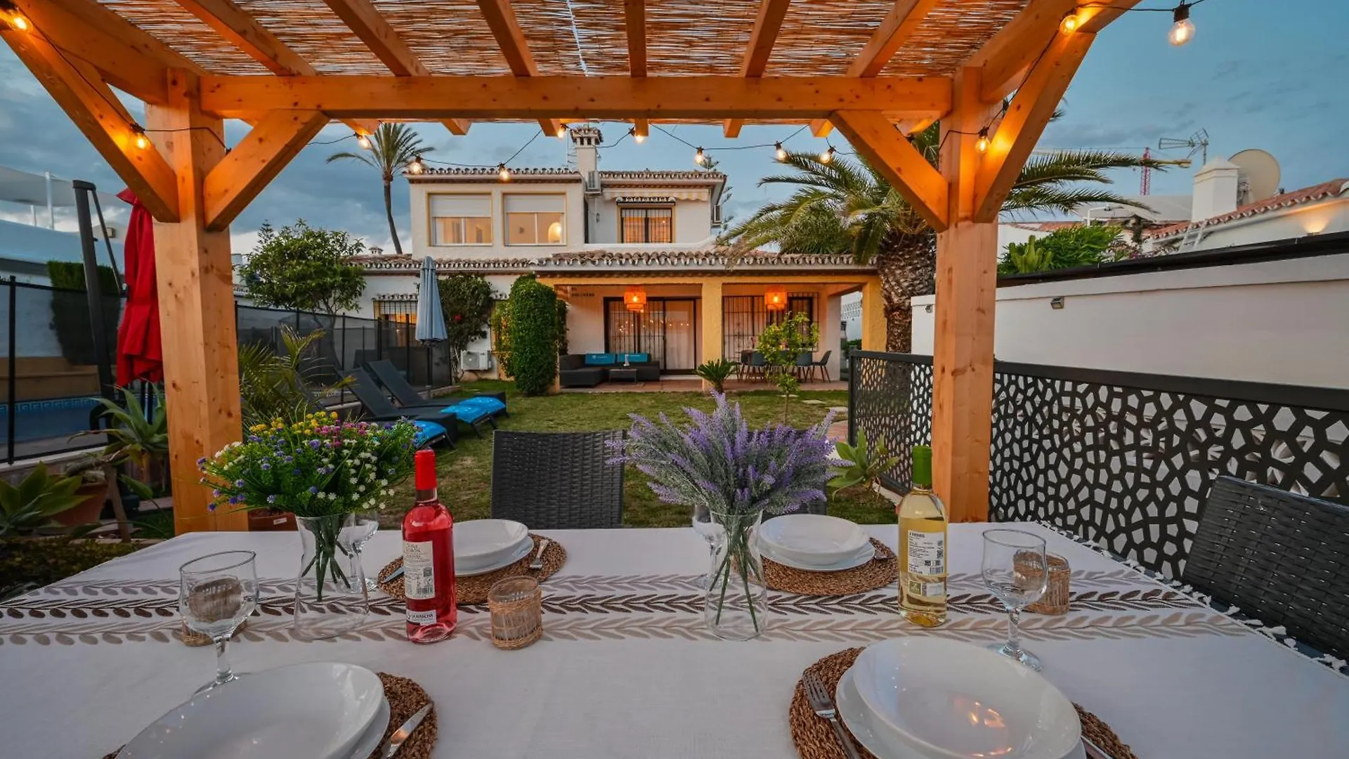 Typical Beach House Las Chapas Playa With Heated Pool Marbella