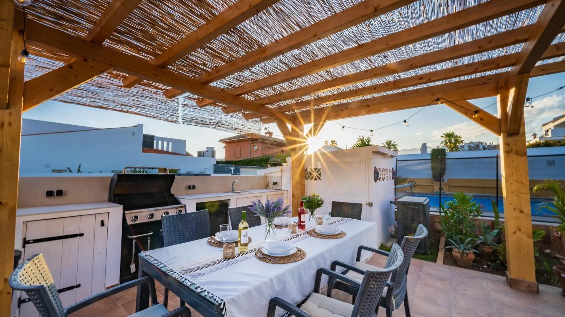 Typical Beach House Las Chapas Playa With Heated Pool Marbella
